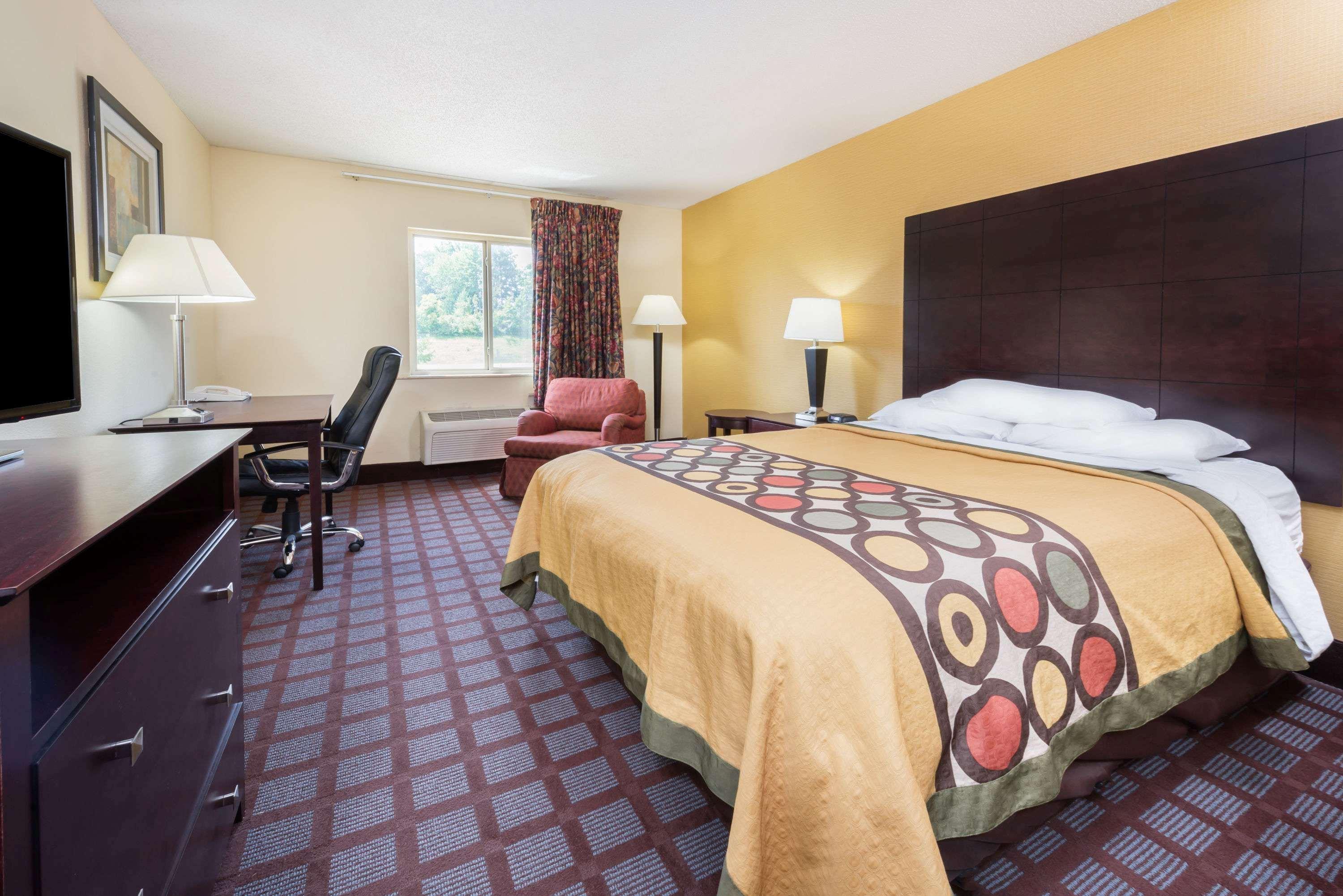 Super 8 By Wyndham Bloomington University Area Luaran gambar