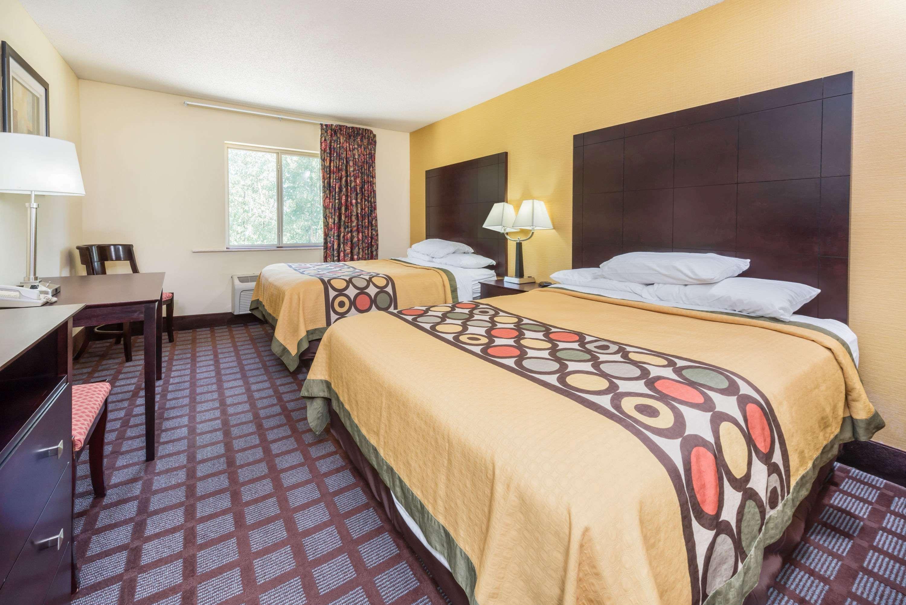 Super 8 By Wyndham Bloomington University Area Luaran gambar