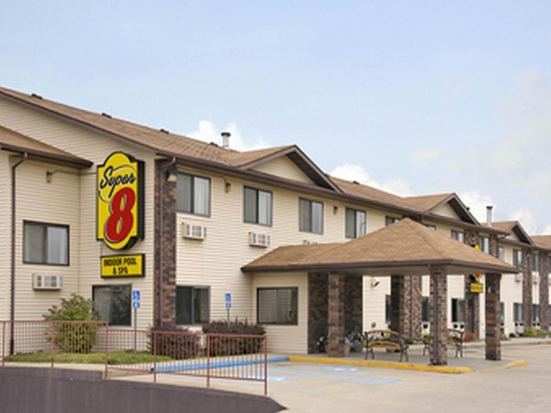 Super 8 By Wyndham Bloomington University Area Luaran gambar